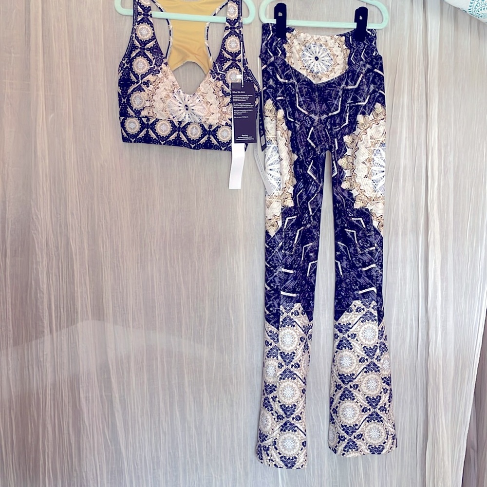 Awesome LA brand Wolven outfit. XS petite flared leggings. Soft fast dry fabric